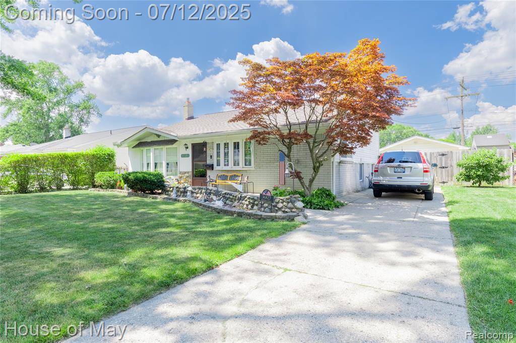 Clinton Twp, MI 48035,36827 Weideman
