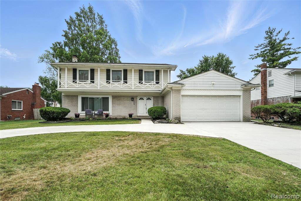 22679 Bell Brook Street, Southfield, MI 48034