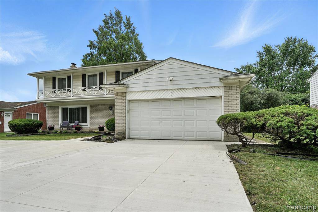Southfield, MI 48034,22679 Bell Brook Street