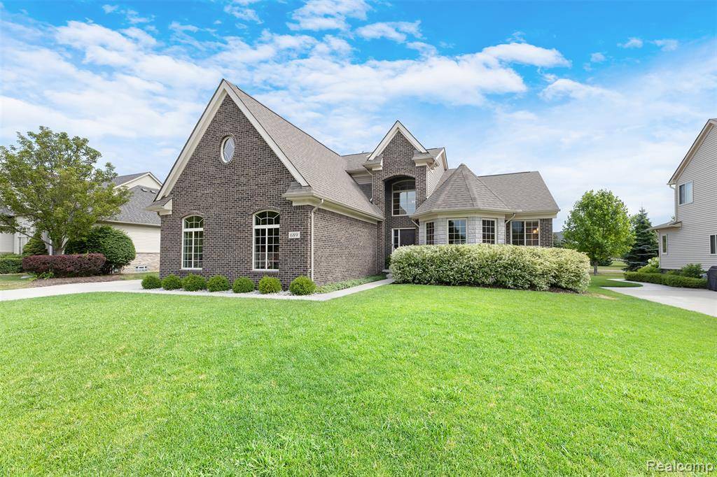 Oxford Twp, MI 48371,689 Pine Ridge Avenue