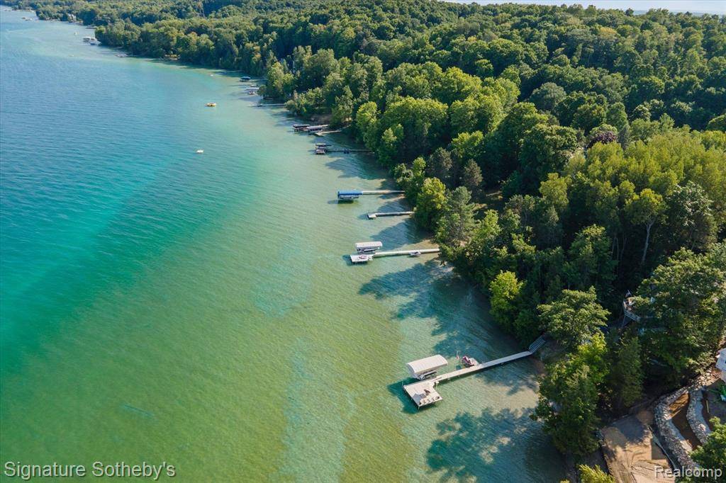 Milton Twp, MI 49676,8641 Brettonwood Shores Road