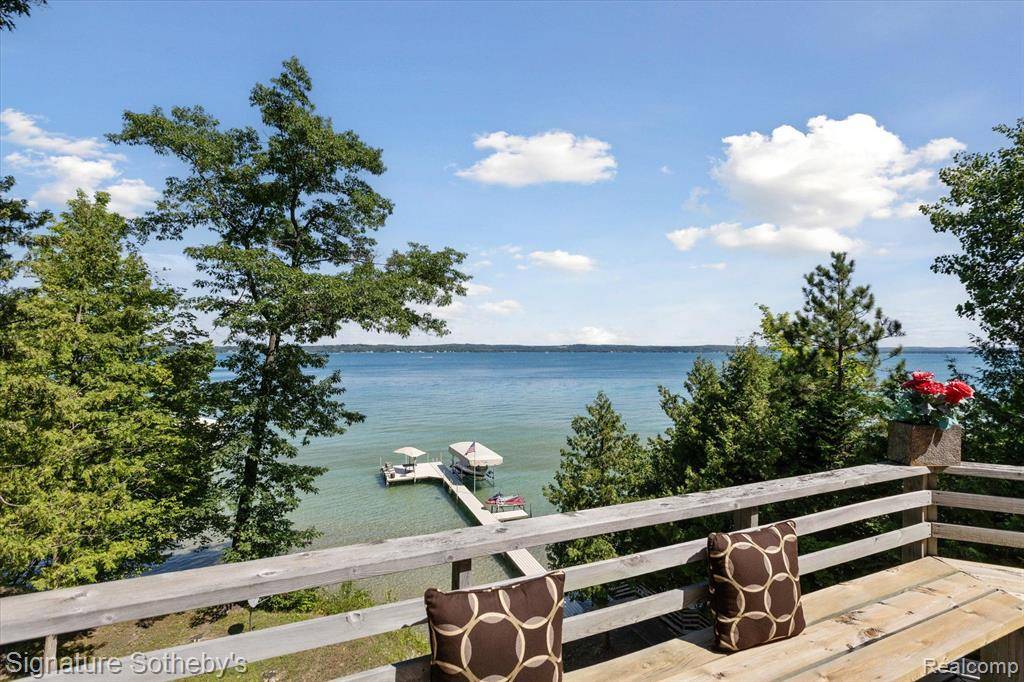 Milton Twp, MI 49676,8641 Brettonwood Shores Road