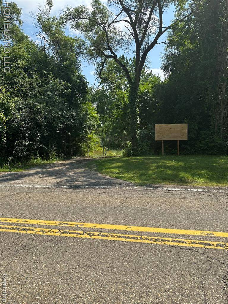 9945 Cedar Island Road, White Lake Twp, MI 48386