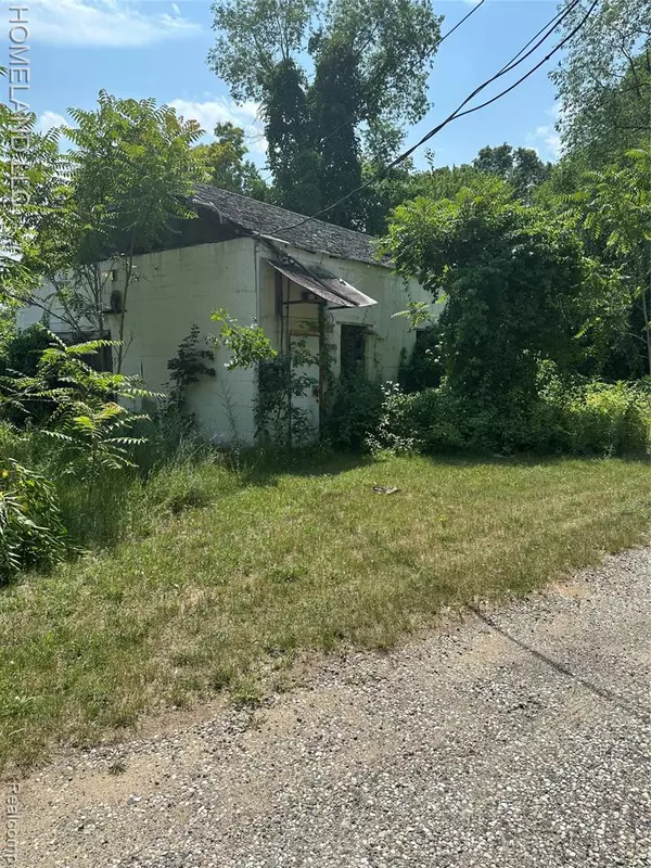 White Lake Twp, MI 48386,9945 Cedar Island Road