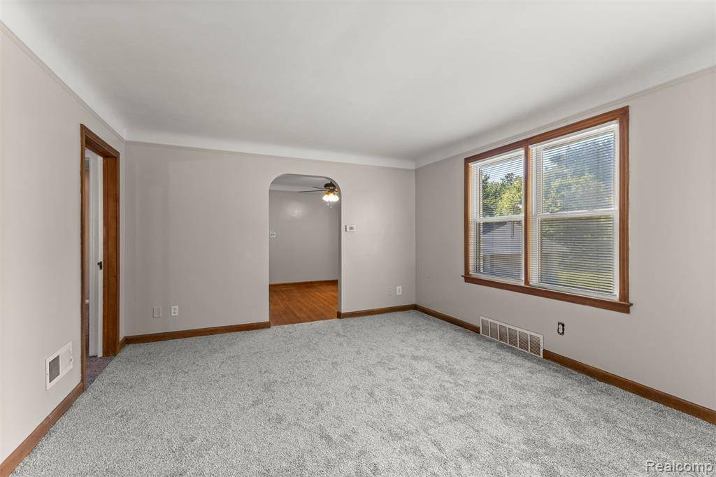 Inkster, MI 48141,785 Tromley Street