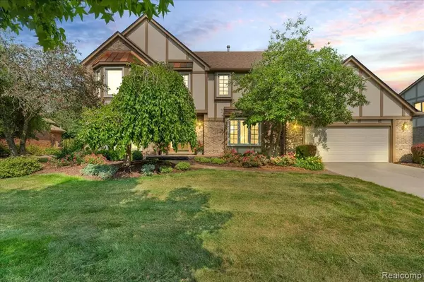 24842 White Plains Drive, Novi, MI 48374