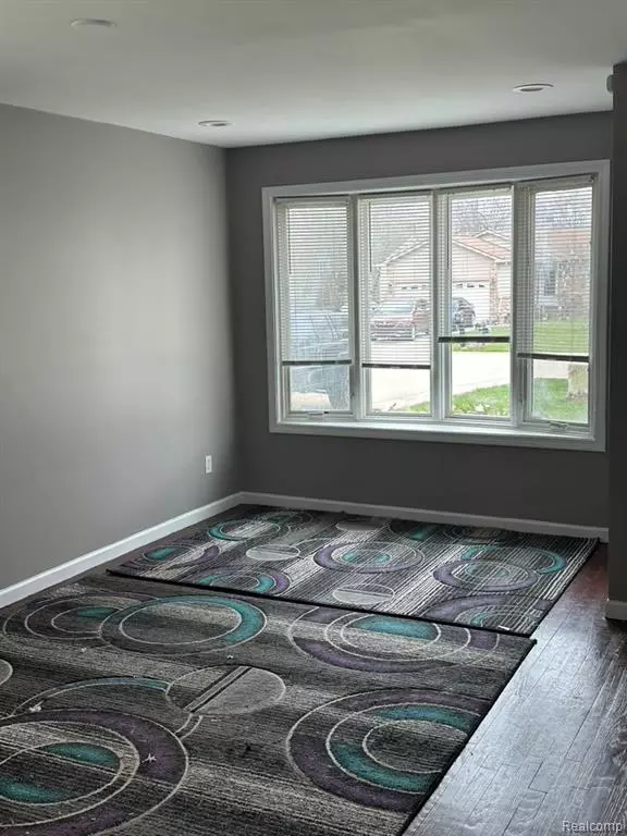 Clinton Twp, MI 48035,23443 Donaldson Street