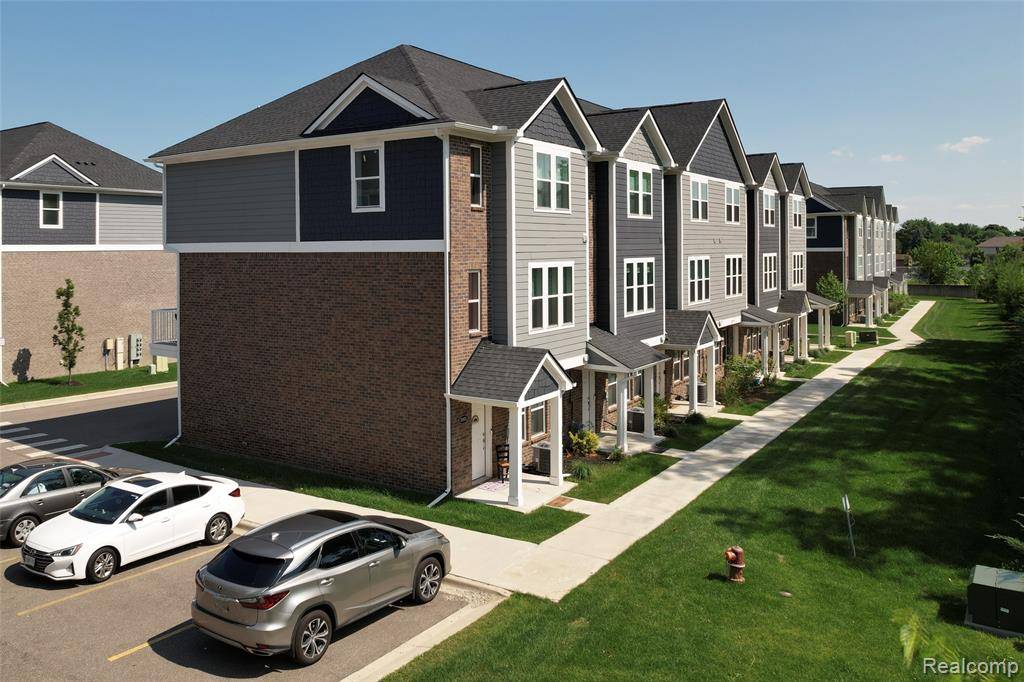 Troy, MI 48085,5973 Stella Drive