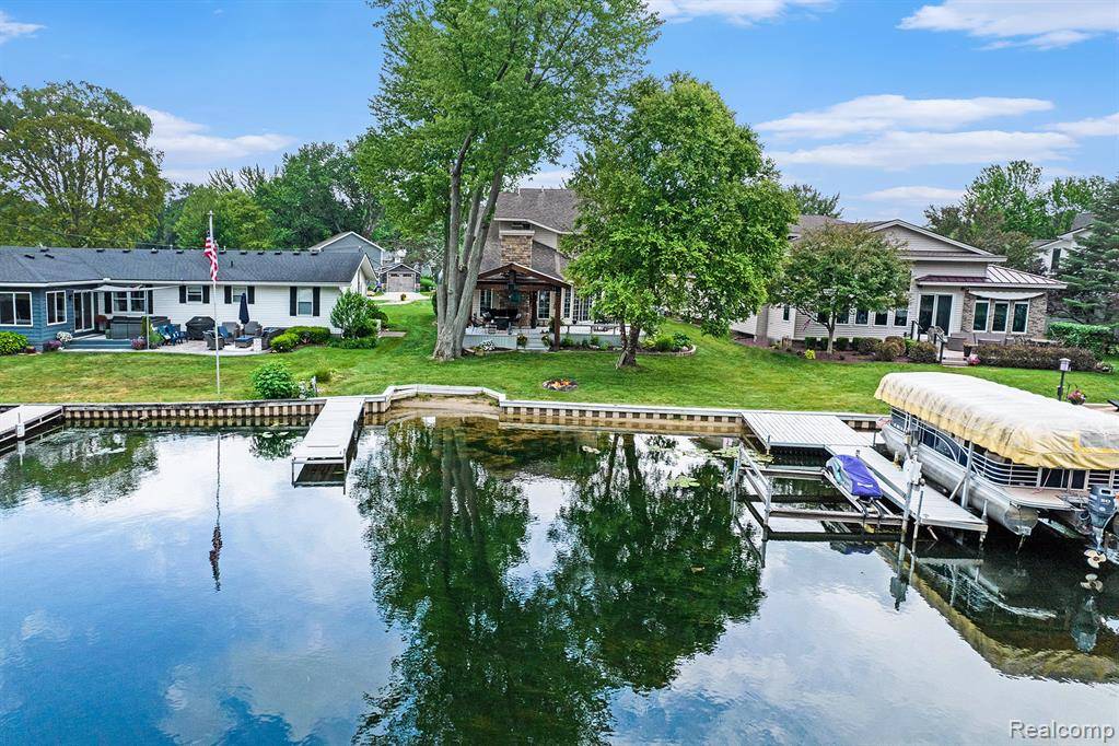 Hamburg Twp, MI 48189,4106 Shoreview Lane