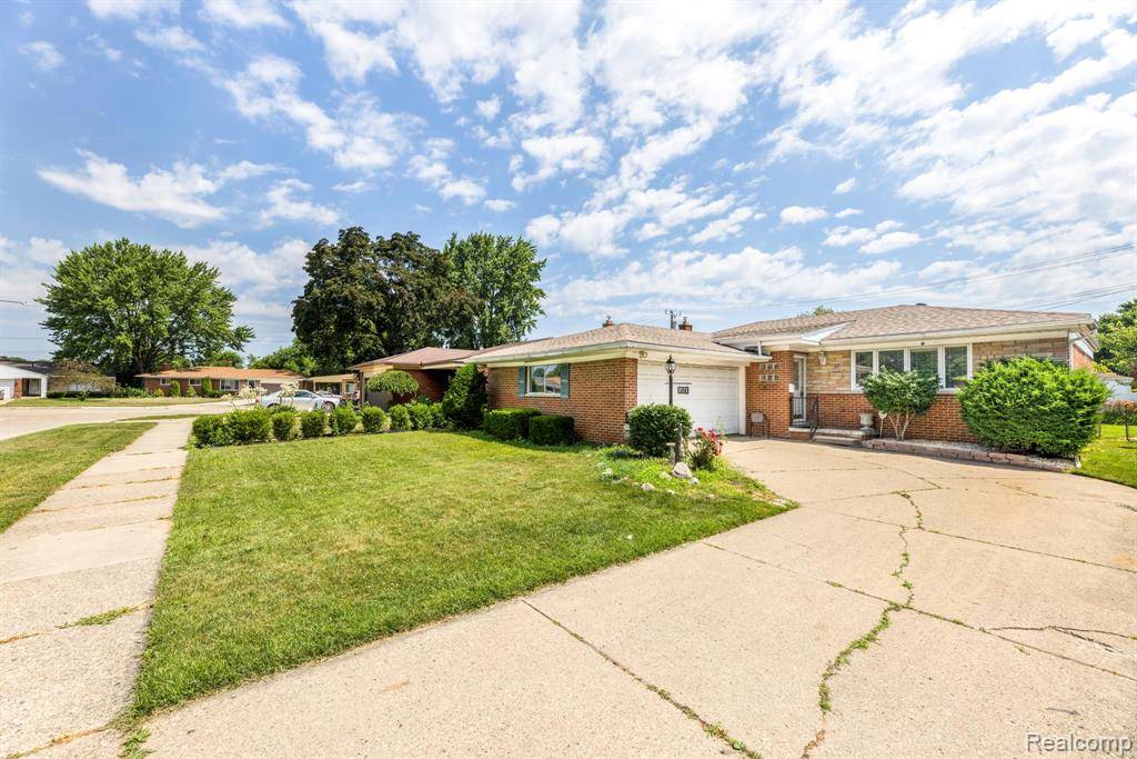 Warren, MI 48093,8571 Linda Street