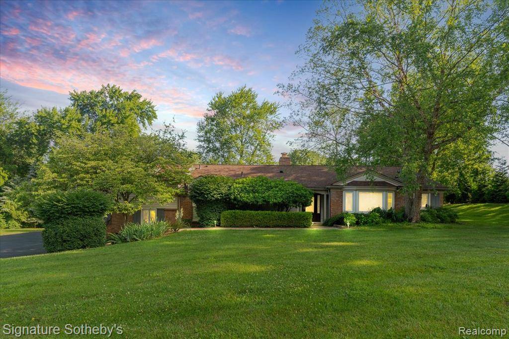 1656 Keller Lane, Bloomfield Hills, MI 48302