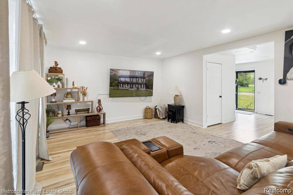 West Bloomfield Twp, MI 48322,5242 Cedarhurst Drive