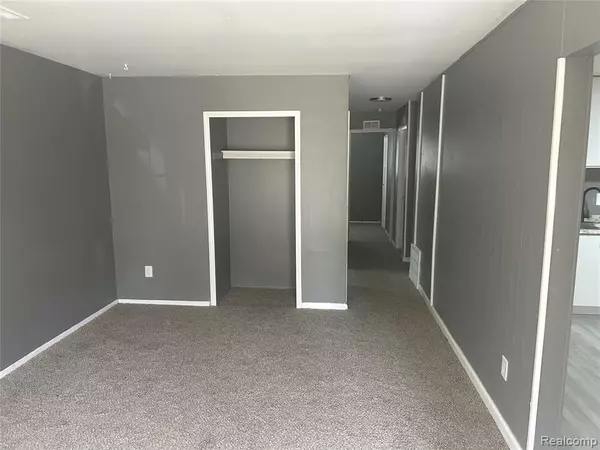 Hamtramck, MI 48212,17439 Lumpkin Street