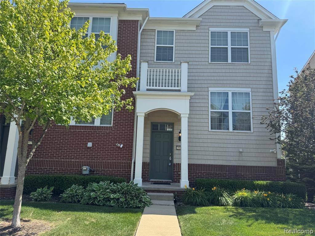 28022 Hopkins Drive, Novi, MI 48377