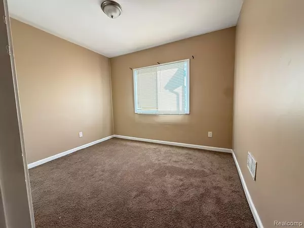 Detroit, MI 48204,8096 WETHERBY Street
