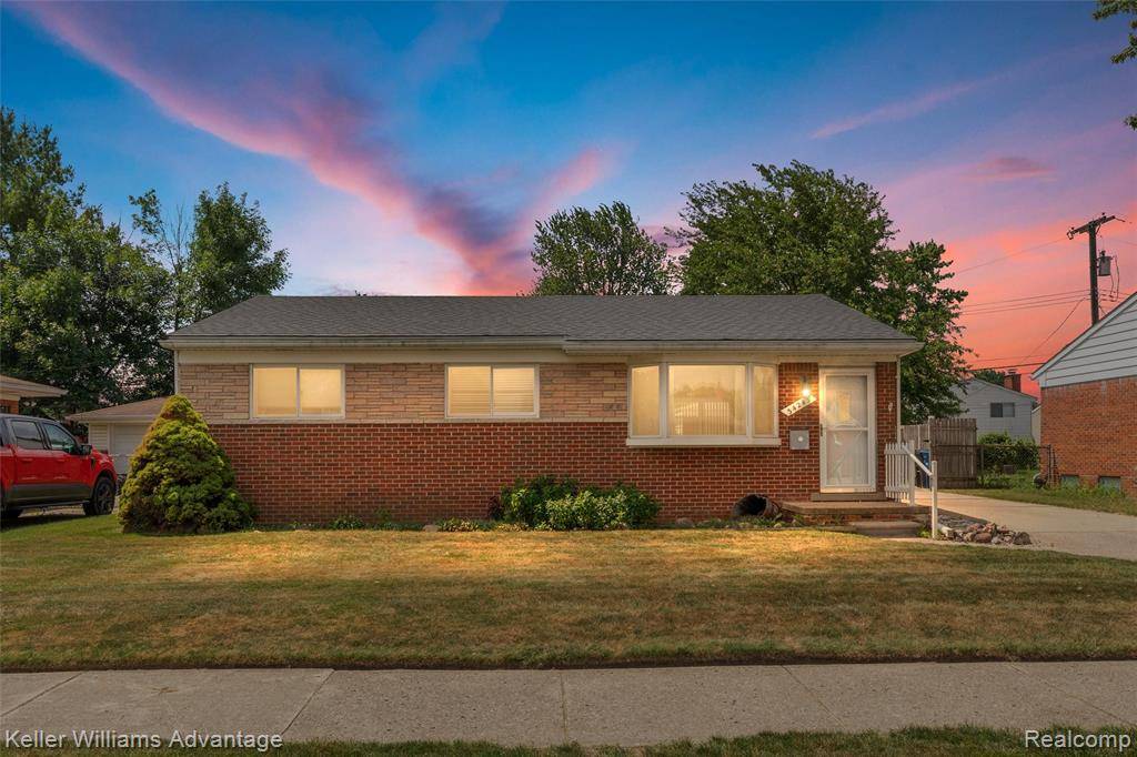 34243 Algonquin Street, Westland, MI 48185