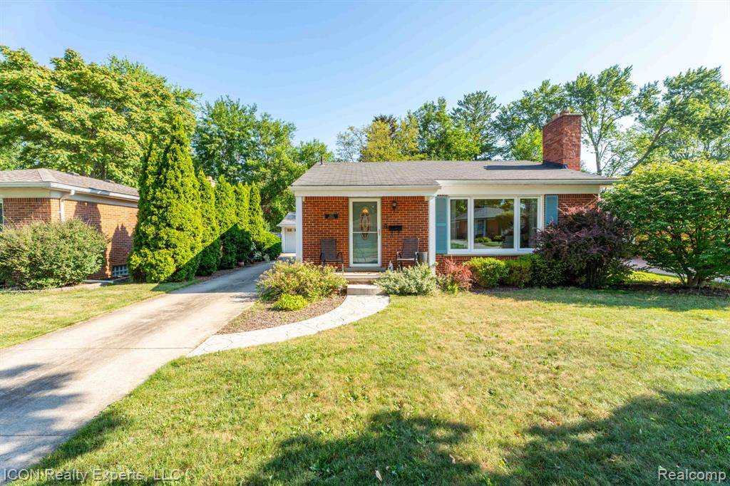 Royal Oak, MI 48073,1021 Englewood Avenue