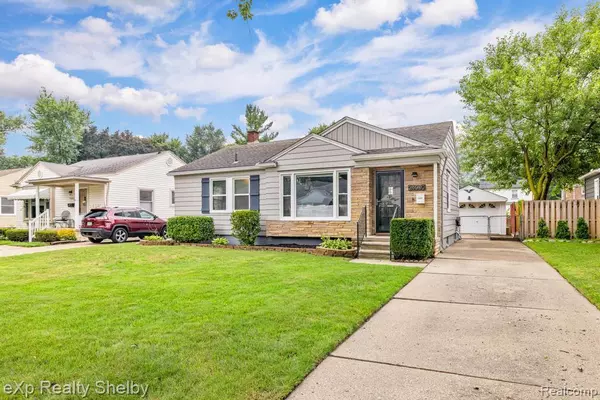 24030 Sherman Street, Oak Park, MI 48237