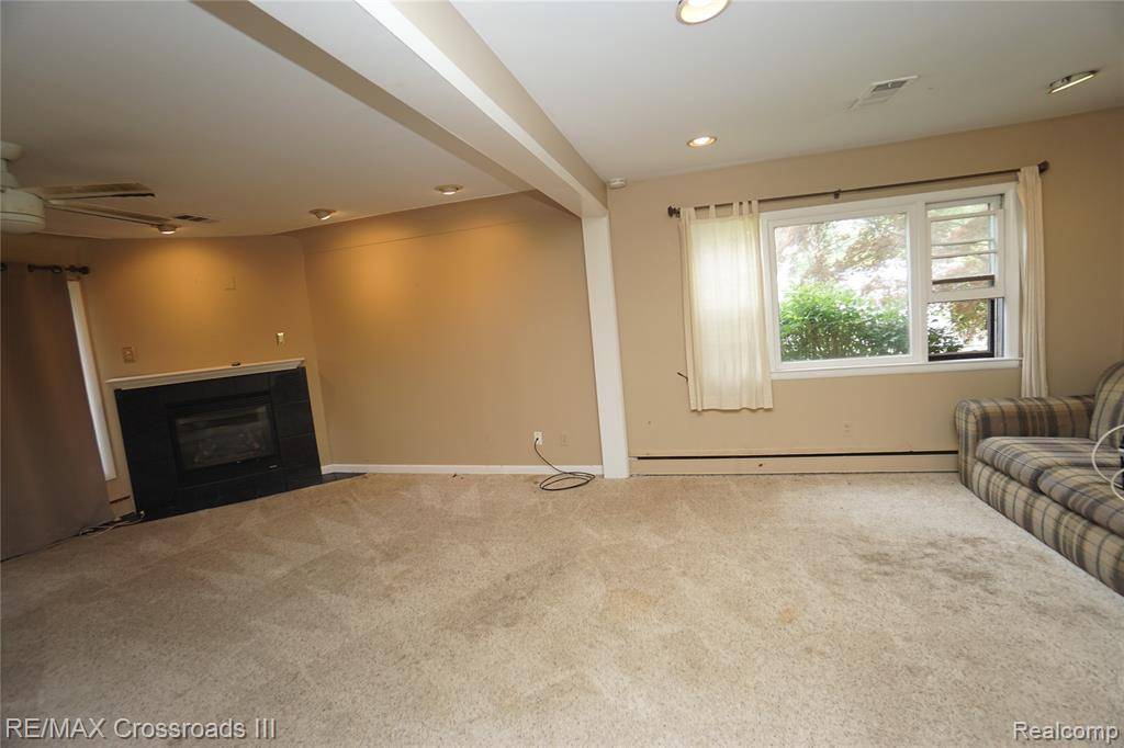 Van Buren Twp, MI 48111,6785 Belleville Road