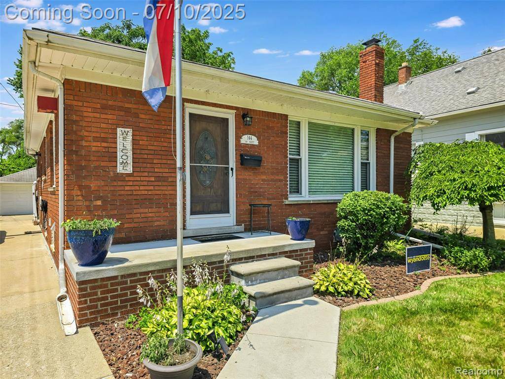Wyandotte, MI 48192,144 1st Street