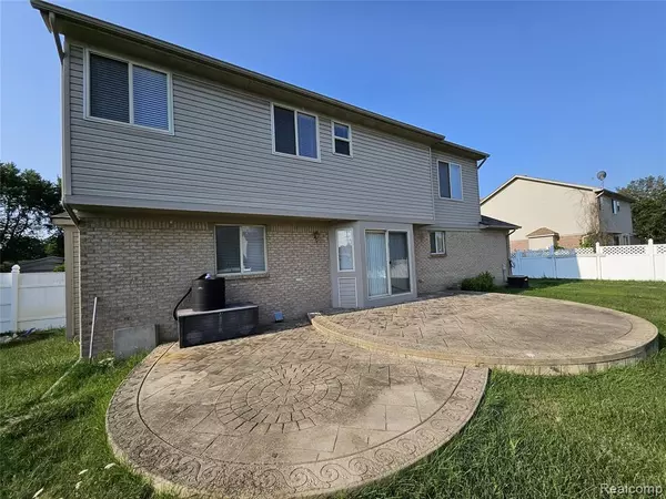 Fraser, MI 48026,15801 Toulouse