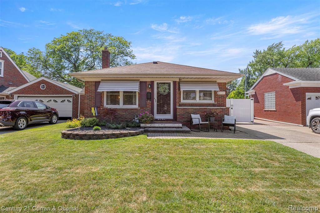 8960 Niver Avenue, Allen Park, MI 48101