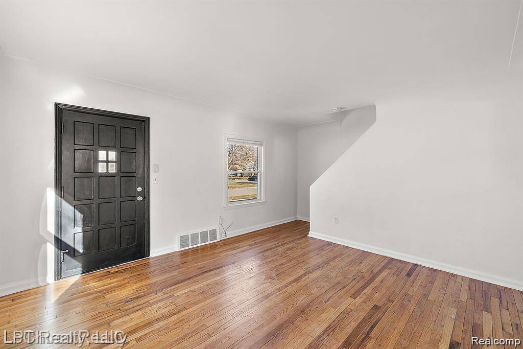 Mt. Clemens, MI 48043,309 Jones Street
