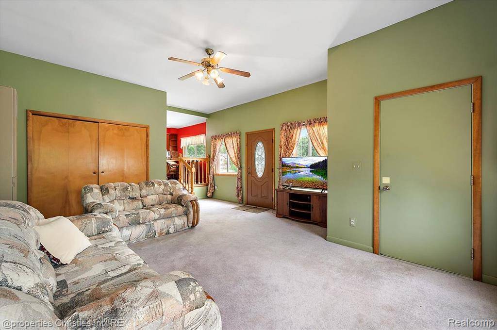 Waterford Twp, MI 48327,4681 Cass Elizabeth Road