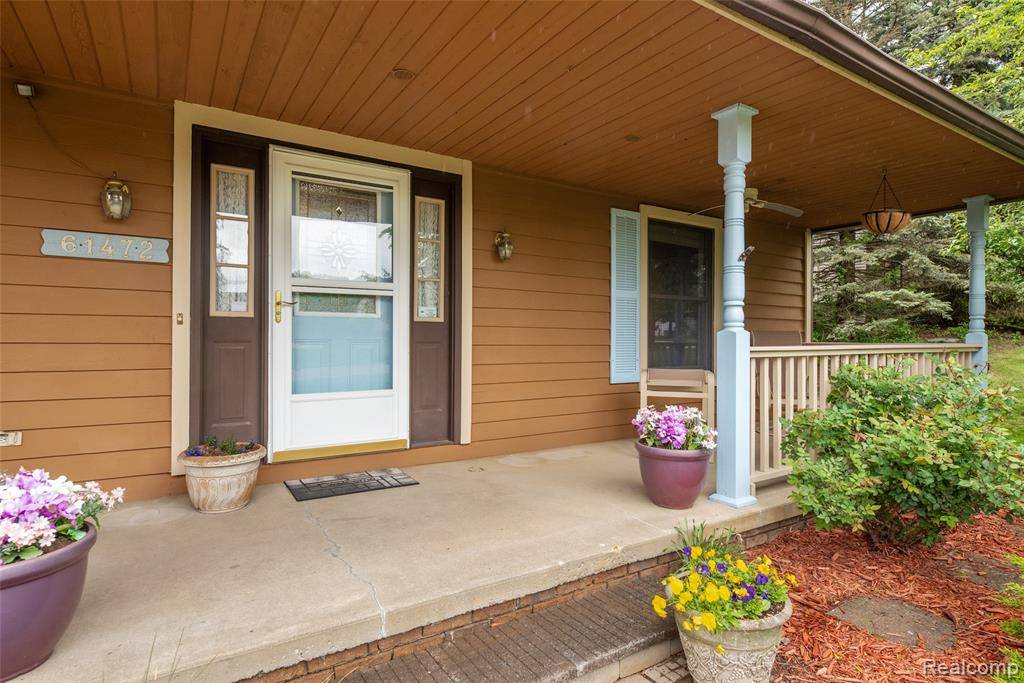 South Lyon, MI 48178,61472 Tayberry Circle