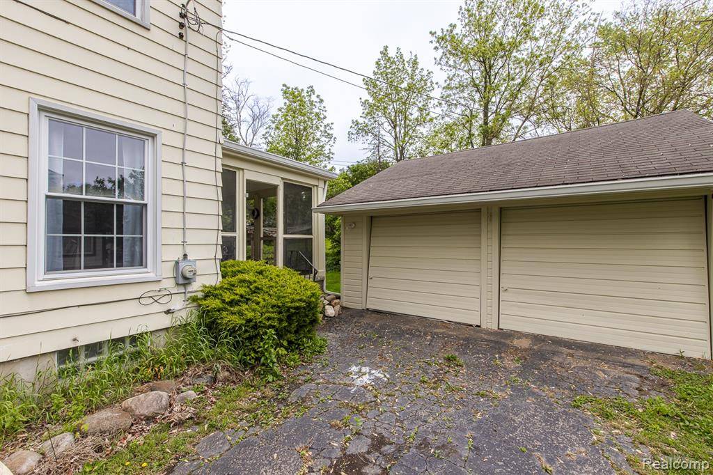 Waterford Twp, MI 48328,3070 OLD ORCHARD Drive