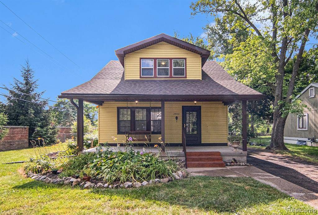 2904 Maplewood Avenue, Ann Arbor, MI 48104