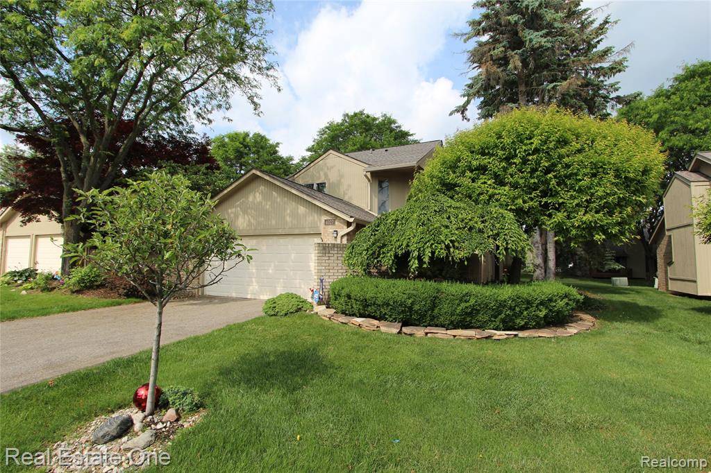 West Bloomfield Twp, MI 48323,4027 Foxpointe Drive