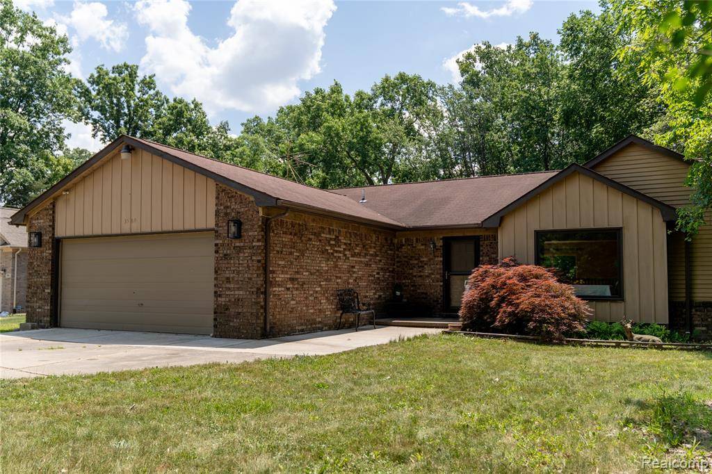 3580 Hazelton Avenue, Rochester Hills, MI 48307