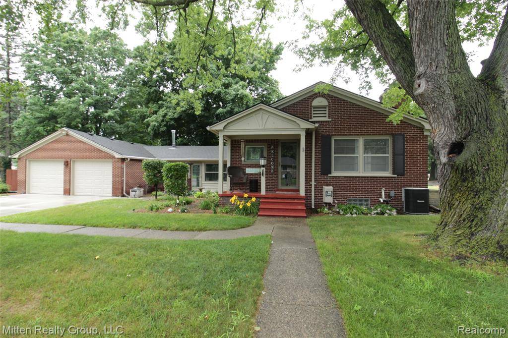 41079 E Ann Arbor Trail, Plymouth, MI 48170