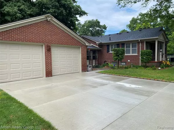 Plymouth, MI 48170,41079 E Ann Arbor Trail