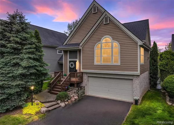 6532 TURTLE Walk, Independence Twp, MI 48346