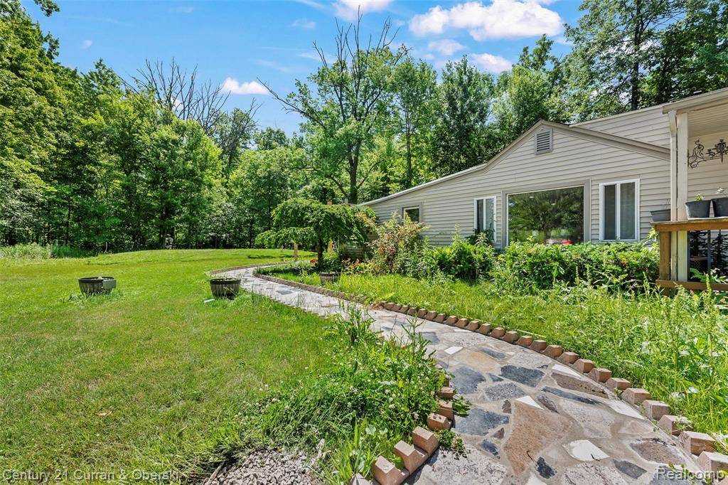 45055 McBride Avenue, Van Buren Twp, MI 48111