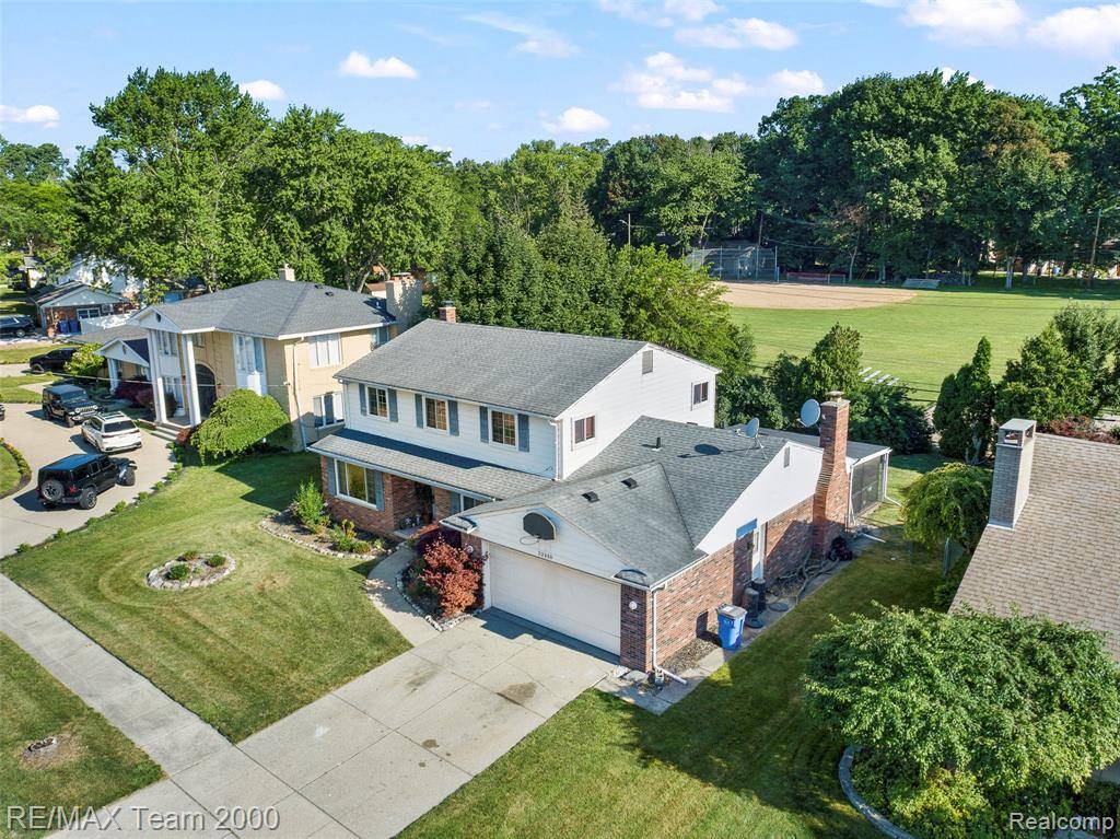 23350 Meadlawn Drive, Dearborn Heights, MI 48127
