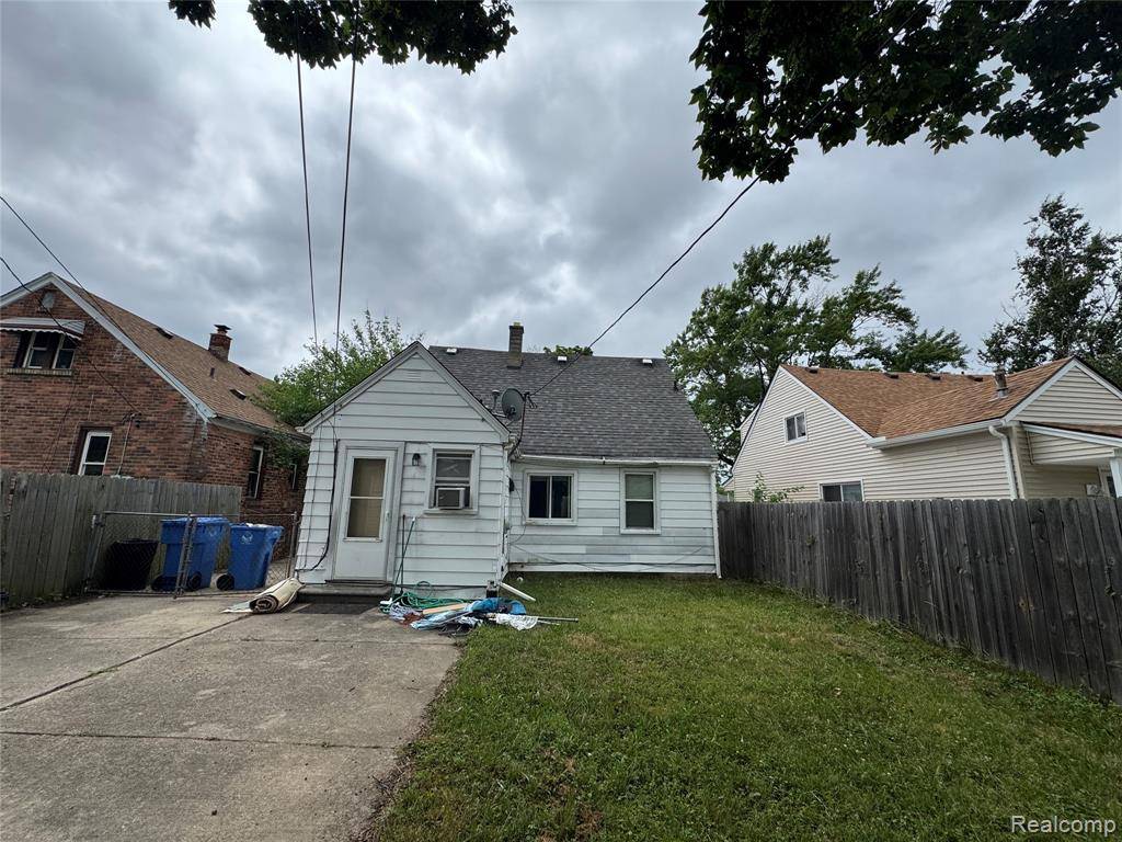 Dearborn Heights, MI 48127,5728 Highview Street