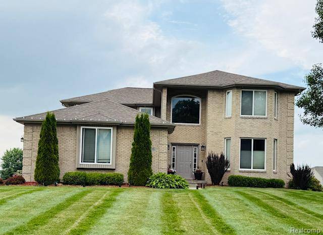 4436 Newark Circle, Grand Blanc, MI 48439