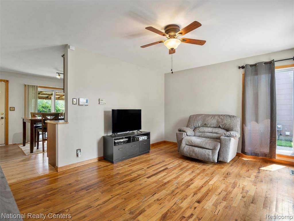 Sterling Heights, MI 48310,2553 Koper Drive