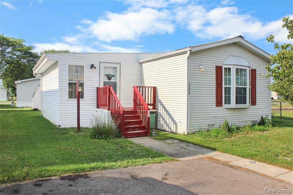 325 Yorkshire, Frenchtown Twp, MI 48166