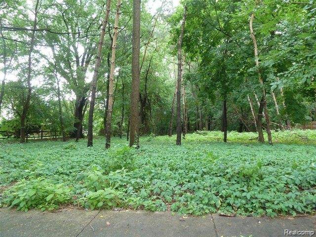 27328 James Street, Warren, MI 48092