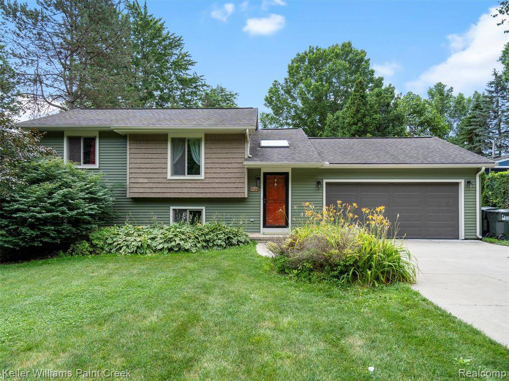 1377 Ruby Avenue, Rochester Hills, MI 48309