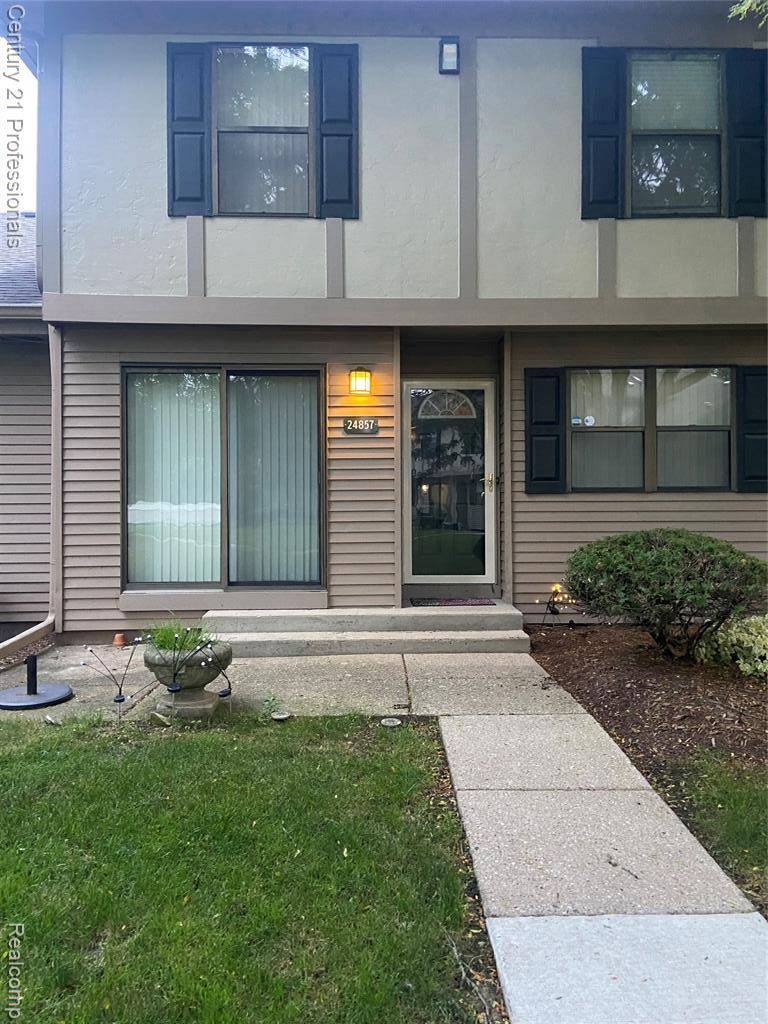 24857 Auburn Lane 5, Southfield, MI 48033