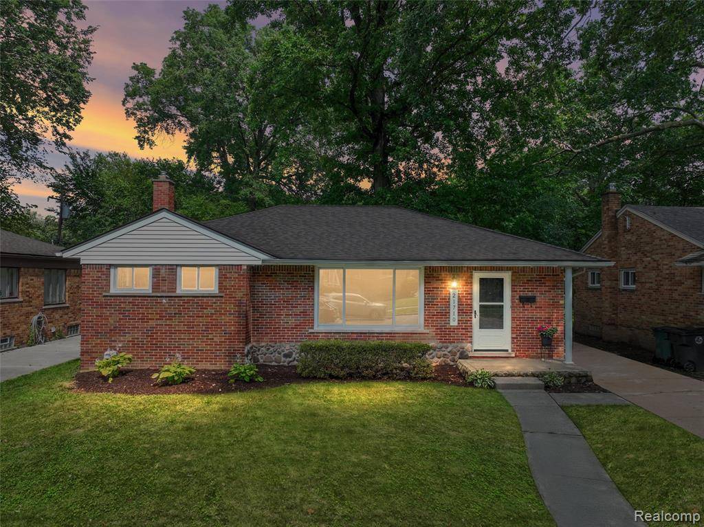 21710 Whitmore Street, Oak Park, MI 48237