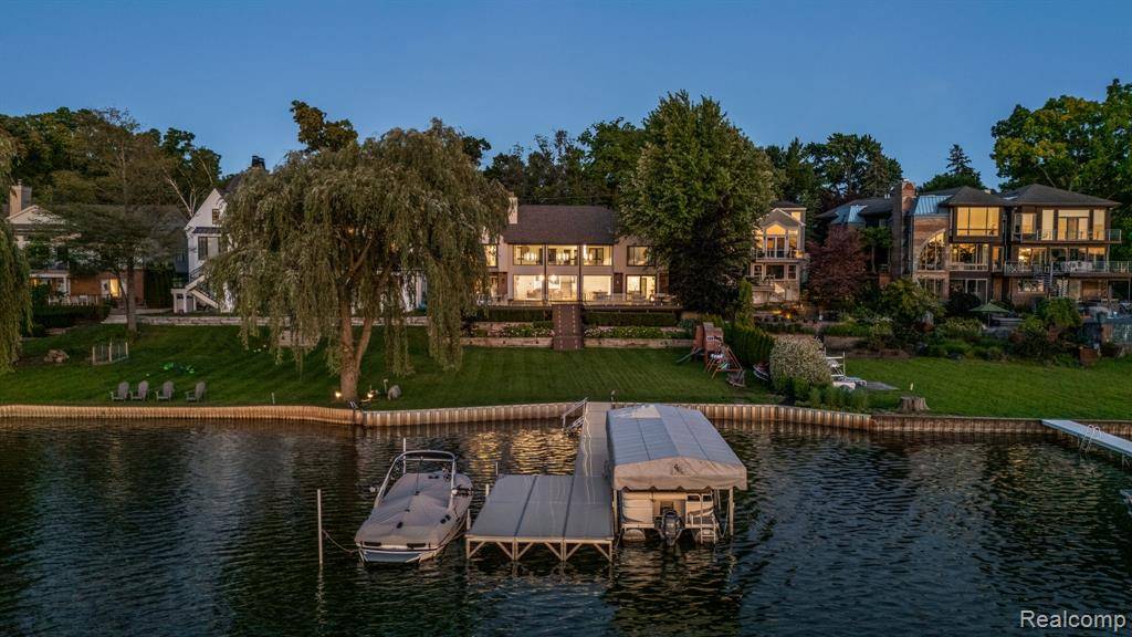 West Bloomfield Twp, MI 48323,5460 Putnam Drive