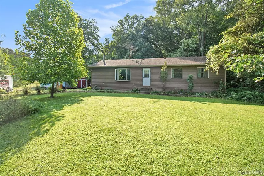 1400 HOSKINS Drive, Howell Twp, MI 48855