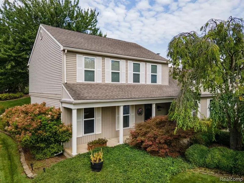 1613 Grandview Drive, Rochester Hills, MI 48306