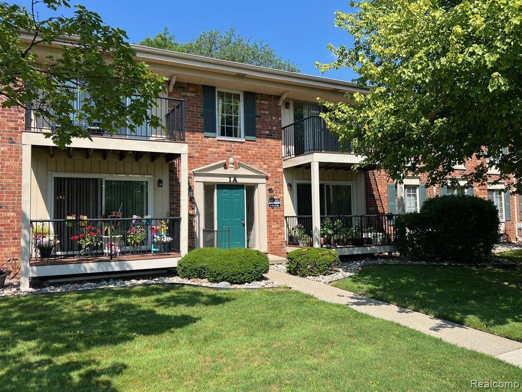 12082 15 Mile Road #37, Sterling Heights, MI 48312